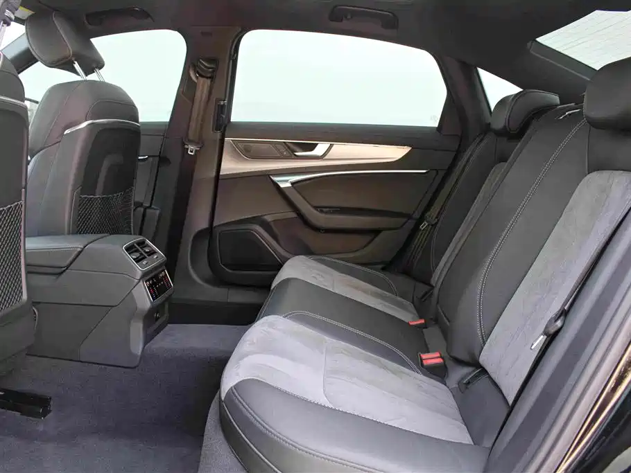 Audi A6L — миниатюра 7