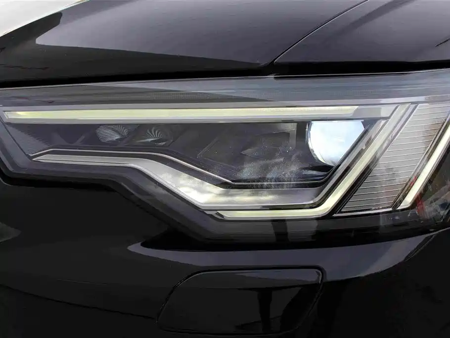 Audi A6L — миниатюра 10