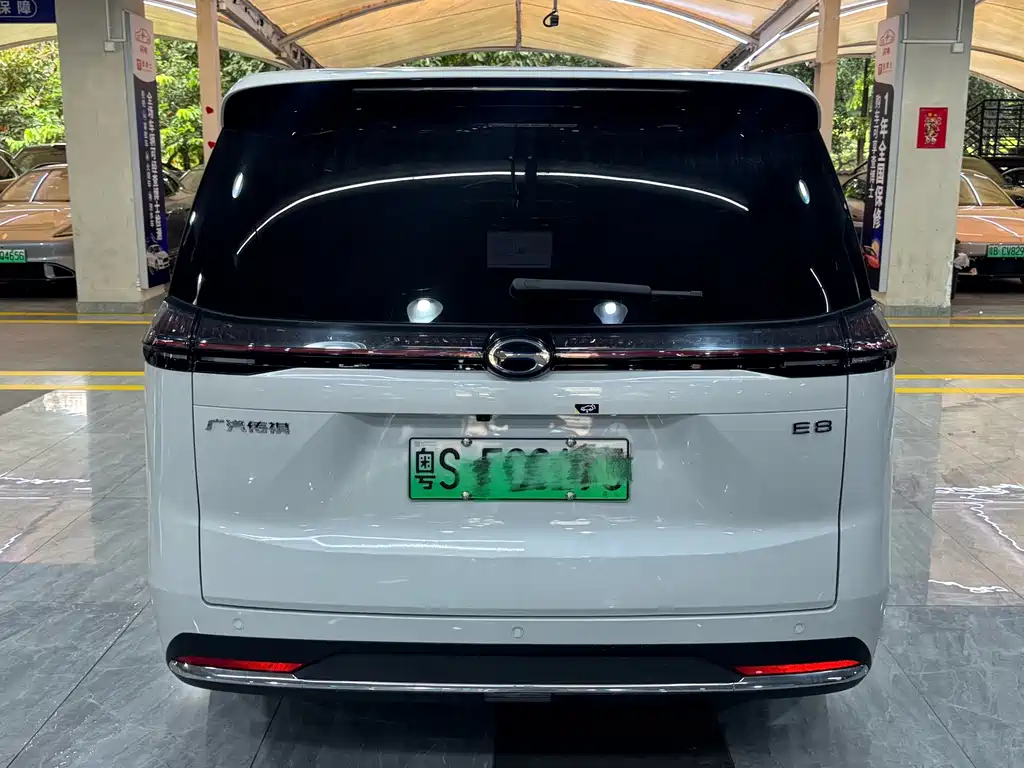 GAC Motor Trumpchi E8 PHEV — миниатюра 10