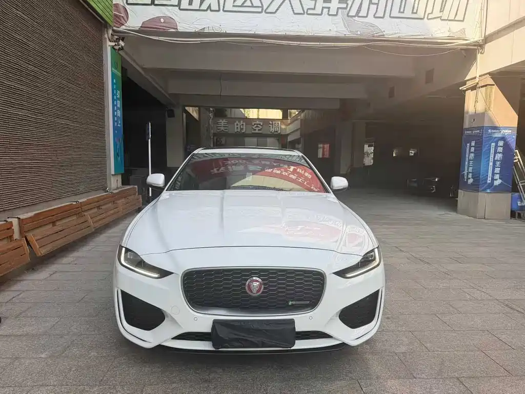 Jaguar XEL — миниатюра 2
