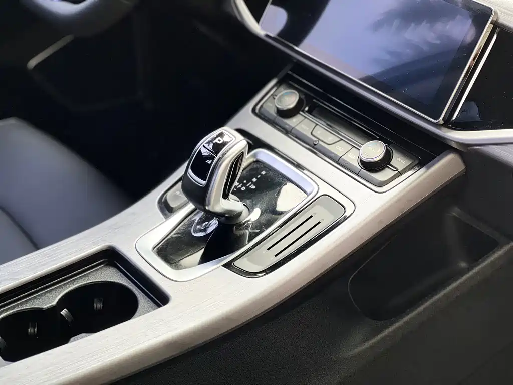 Geely Boyue — миниатюра 10