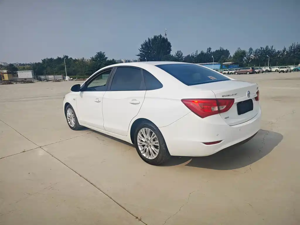 Buick Excelle — миниатюра 5