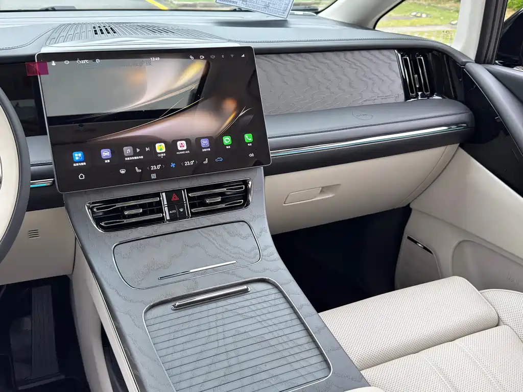 GAC TRUMPCHI YEARNING FOR M8