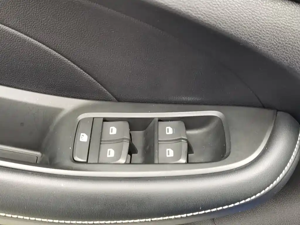 Roewe i5 — миниатюра 9