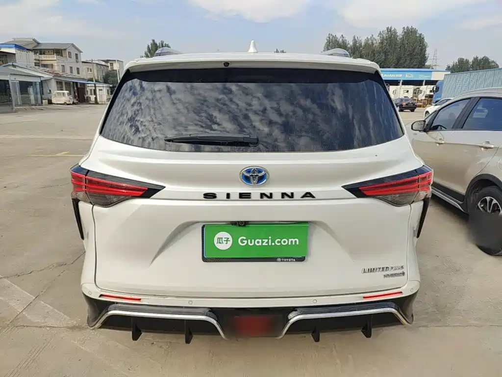 Toyota Sienna — миниатюра 6