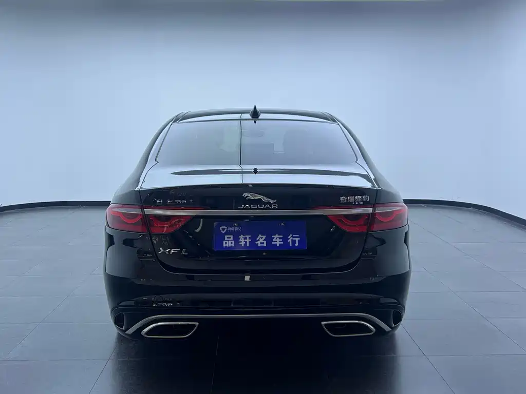 Jaguar XFL — миниатюра 5