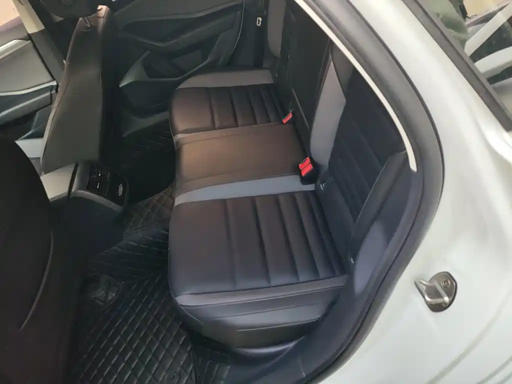 Volkswagen Sagitar — миниатюра 17