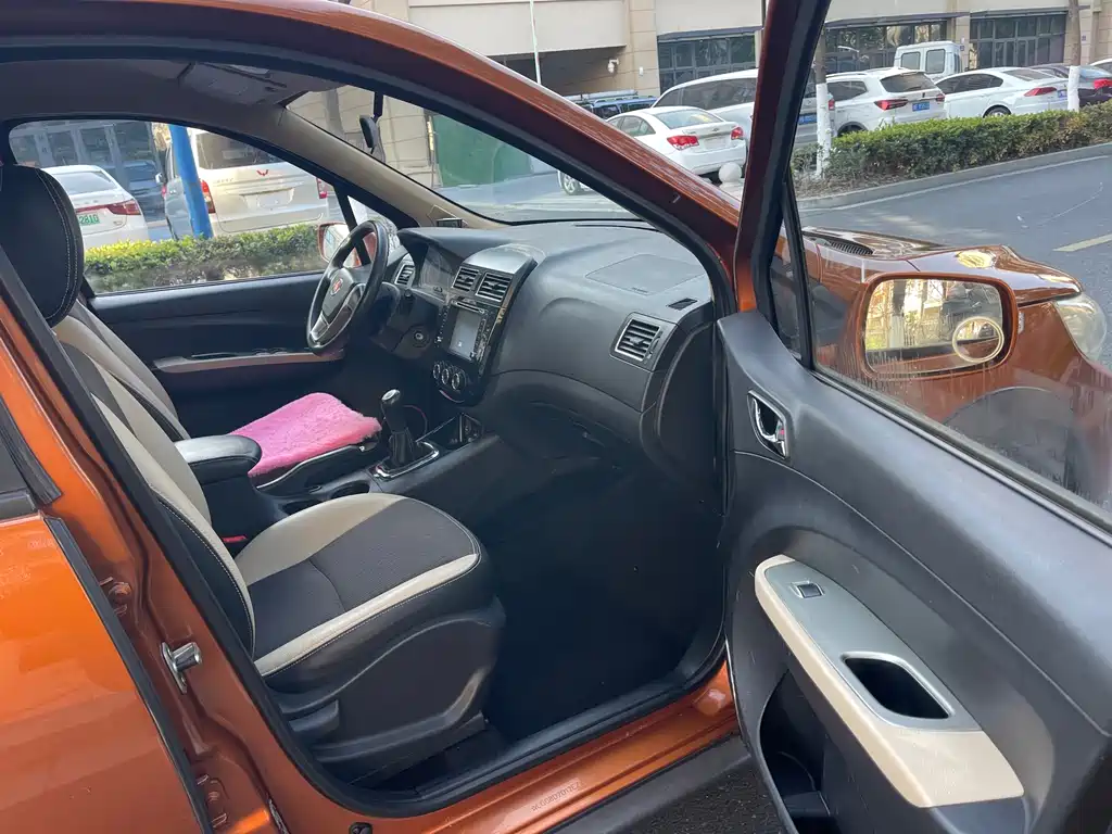 Dongfeng X3 2015 1.5L Comfort