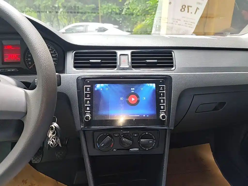 Volkswagen Santana — миниатюра 13