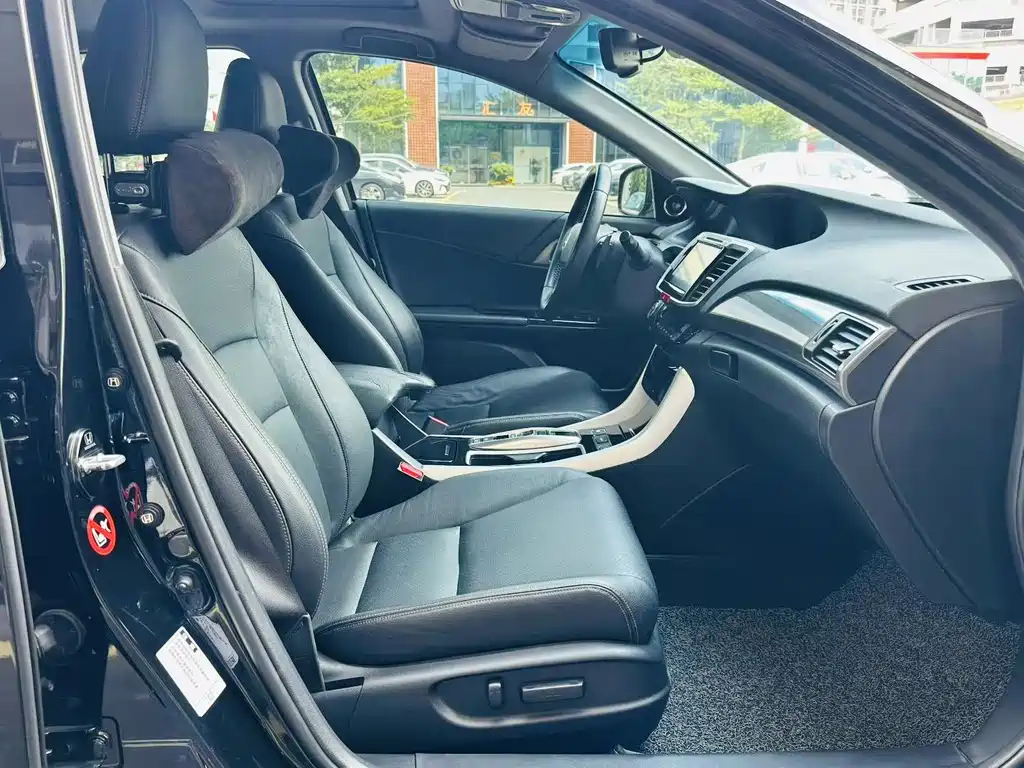 Honda Accord — миниатюра 9