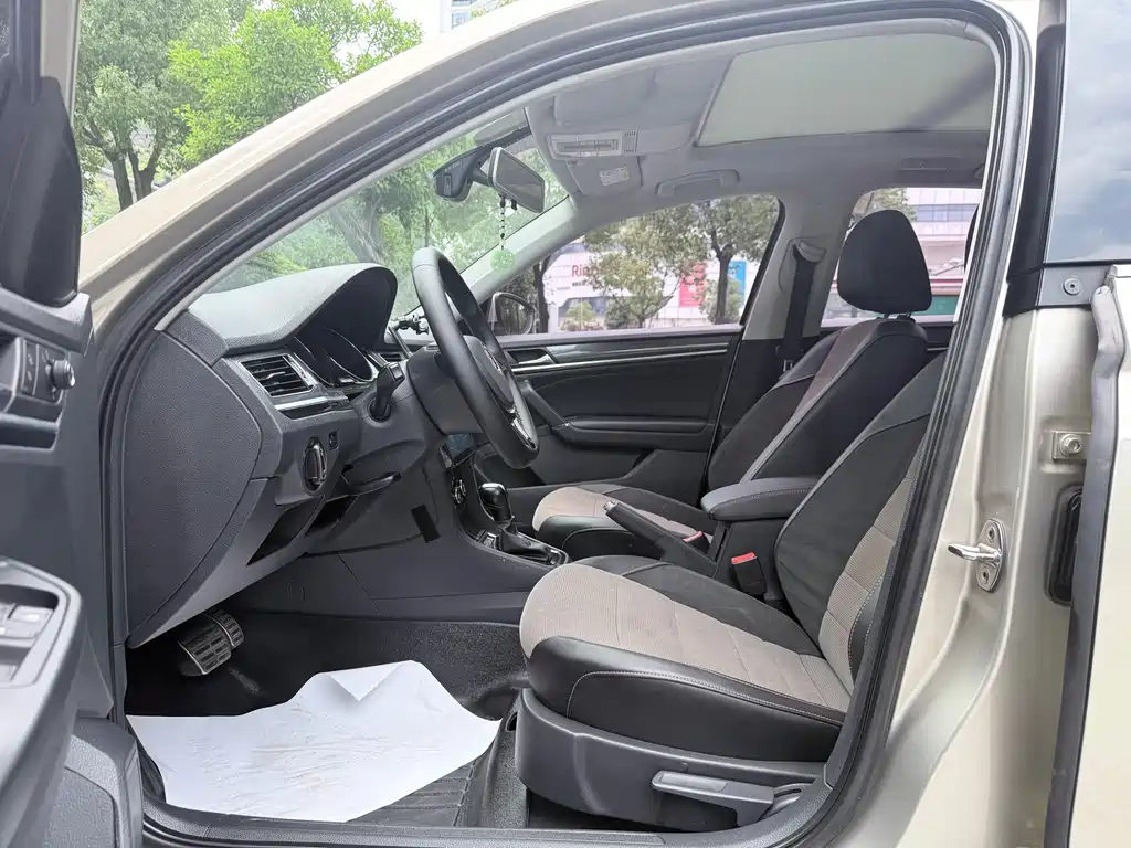 Volkswagen C-Trek 2018 230TSI DSG Comfort