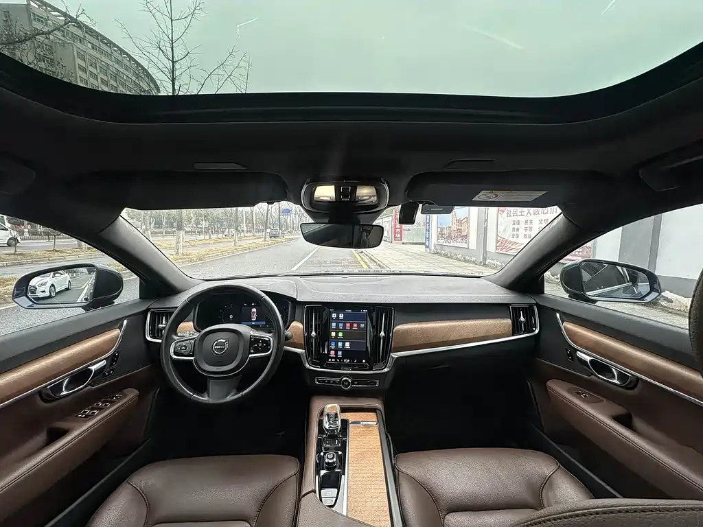 Volvo S90 2023 B5 Luxury
