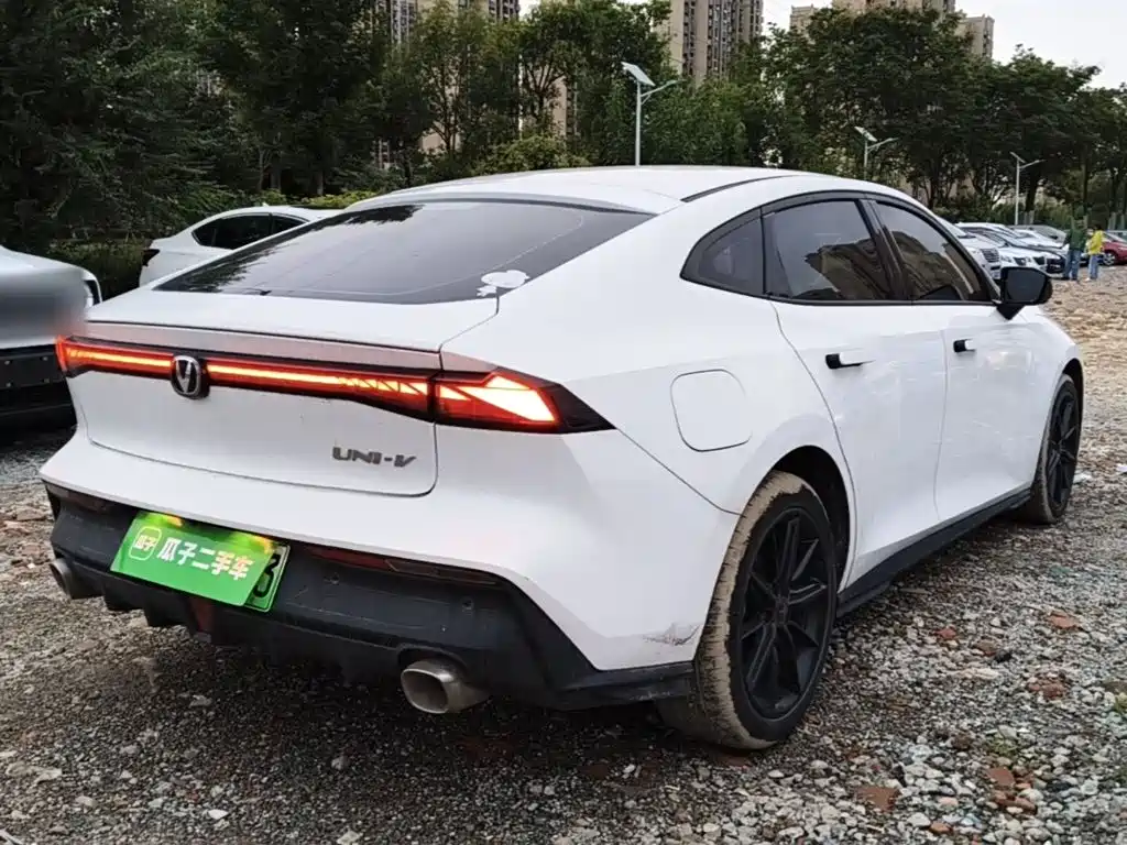 Changan UNI-V iDD — миниатюра 7