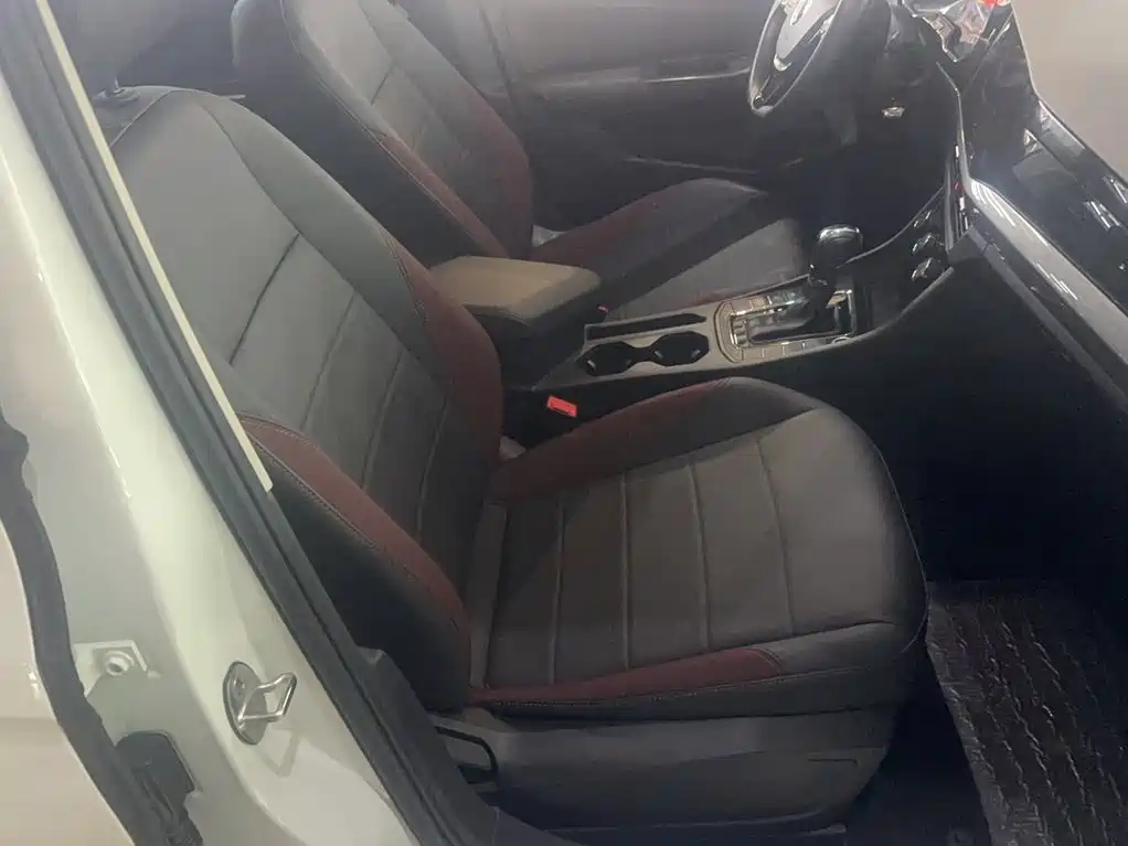 Volkswagen Bora — миниатюра 3