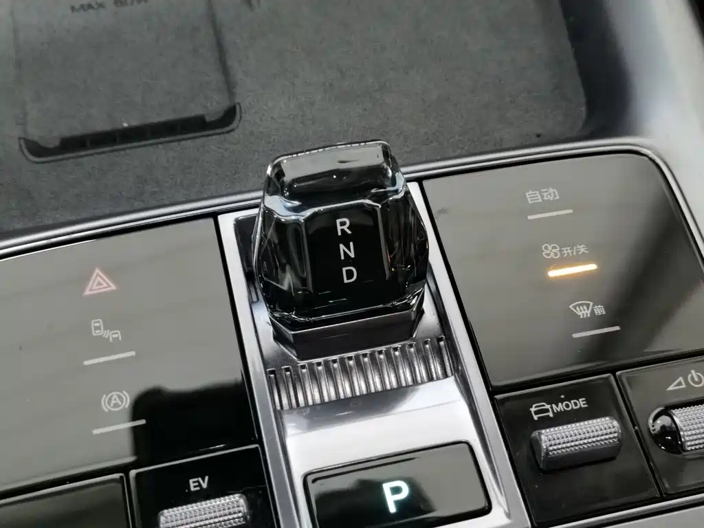 BYD Seal — миниатюра 13