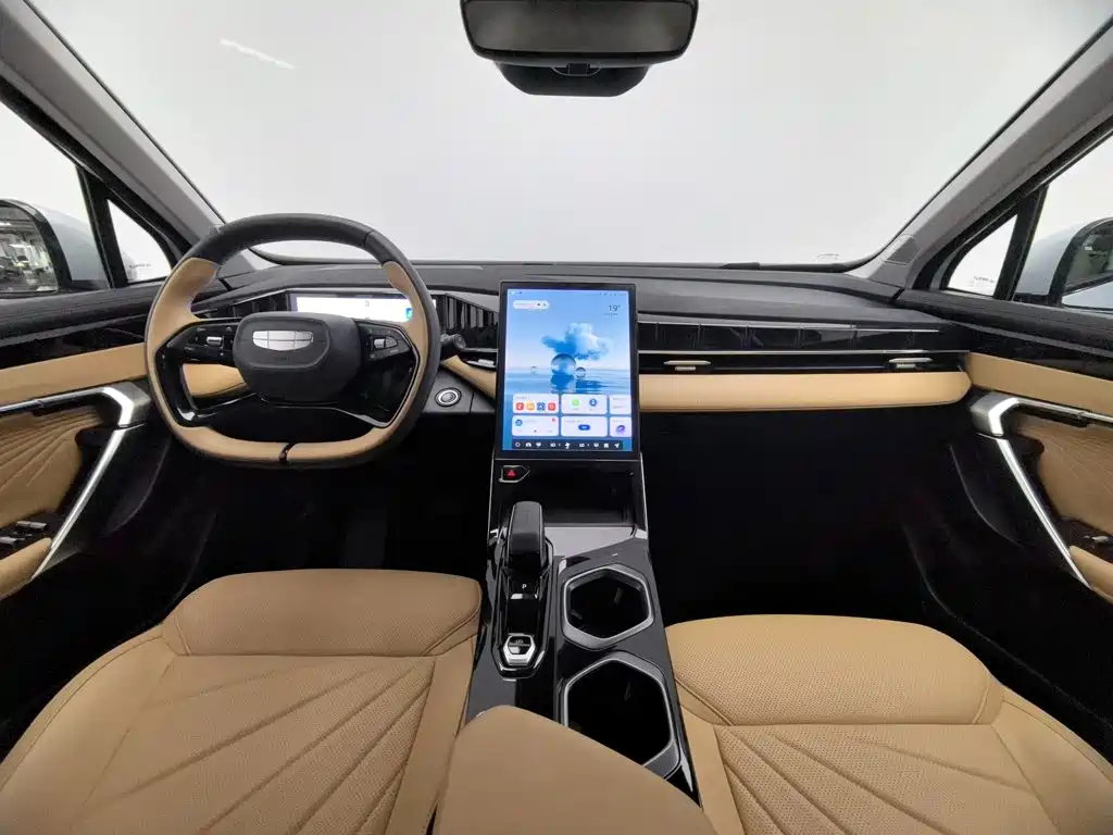 Geely Boyue L — миниатюра 5