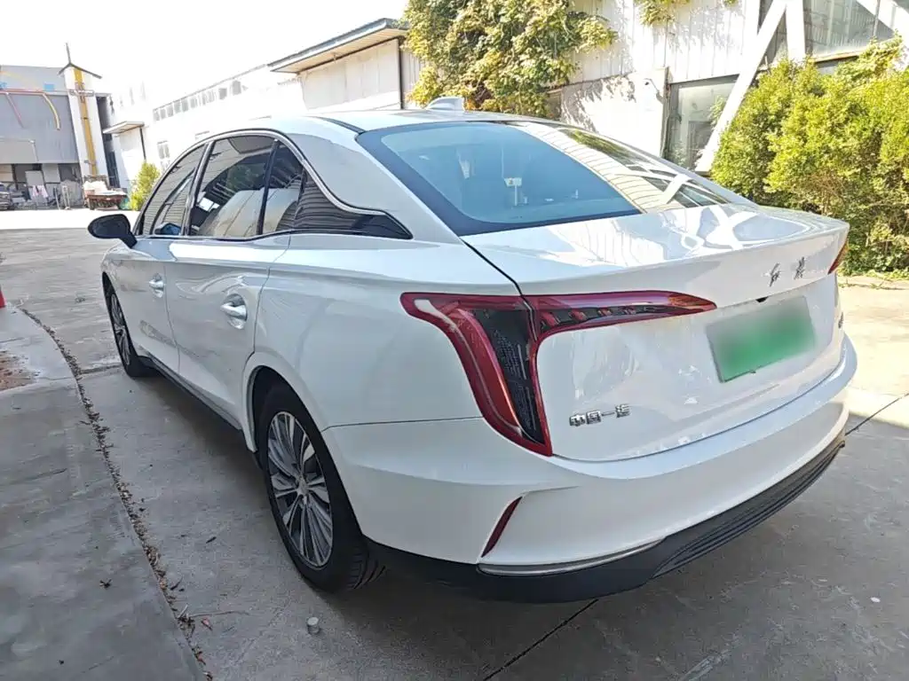 Hongqi Hongqi E-QM5 — миниатюра 5