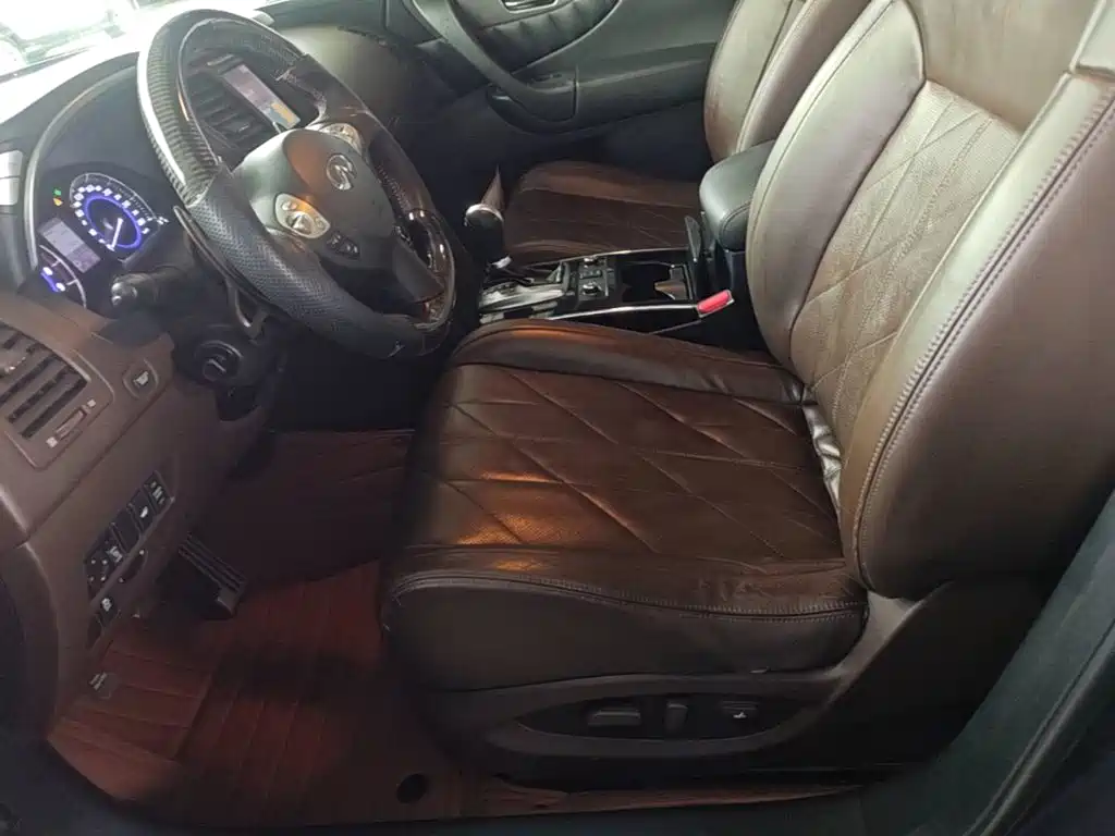 Infiniti QX70 — миниатюра 15