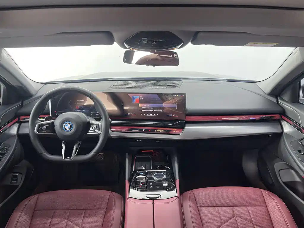 BMW i5 — миниатюра 13