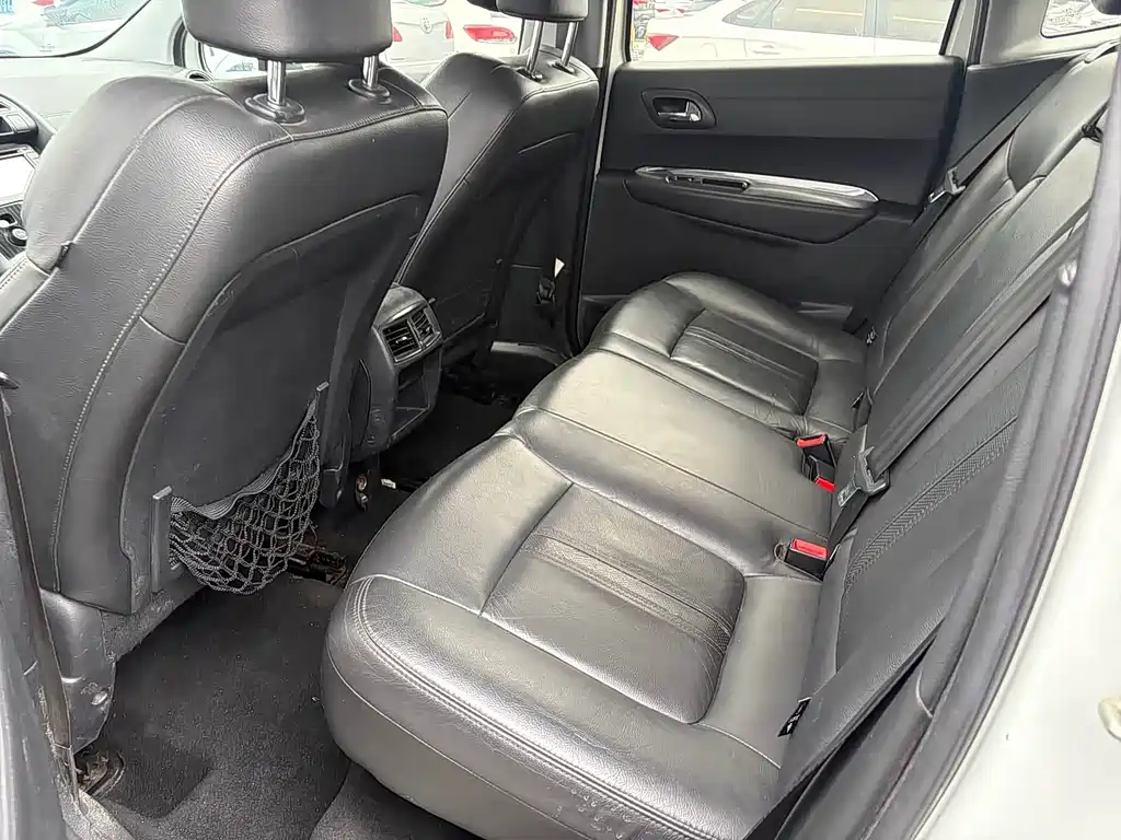 Peugeot 3008 — миниатюра 8