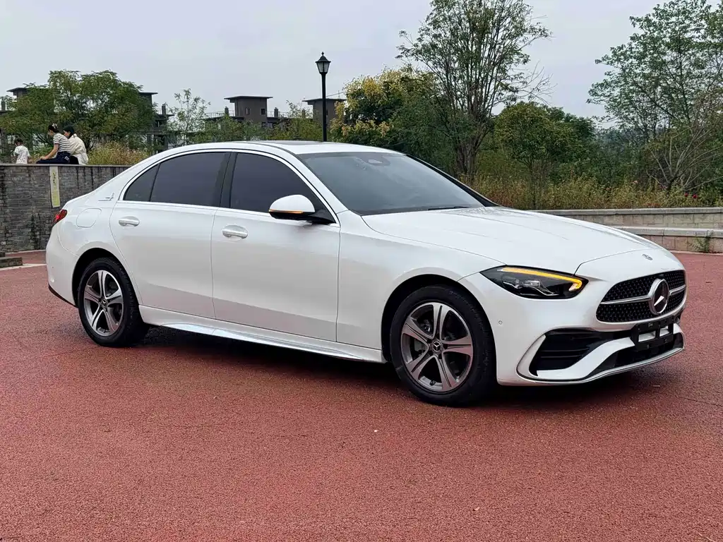 Mercedes-Benz C-Class — миниатюра 3