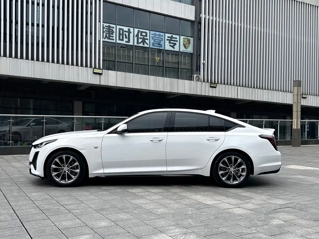 Cadillac CT5 — миниатюра 4