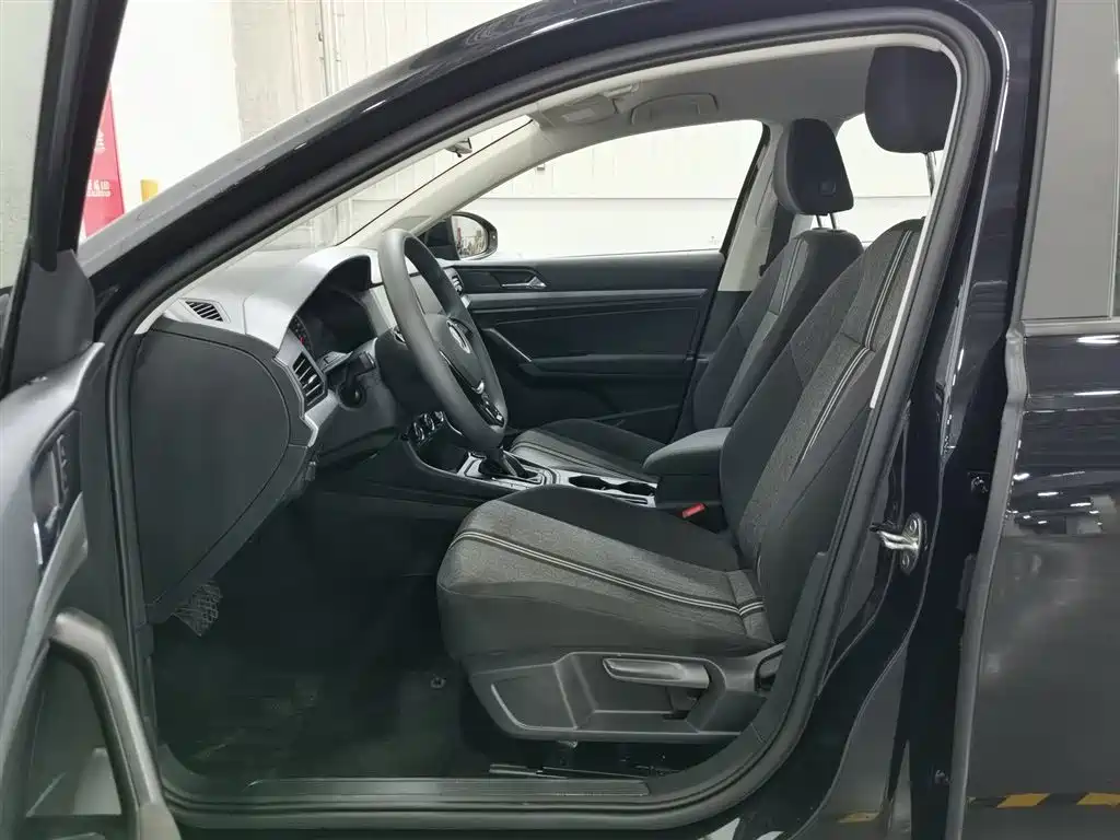 Volkswagen Lavida 2022 1.5L AT