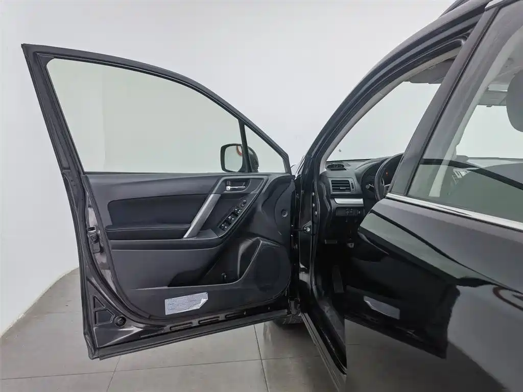 Subaru Forester 2013 2.0i AT Comfort