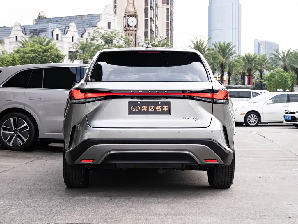 Lexus RX — миниатюра 5