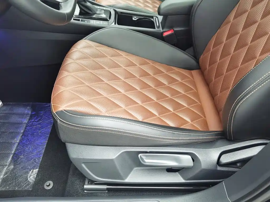 Volkswagen Sagitar — миниатюра 20