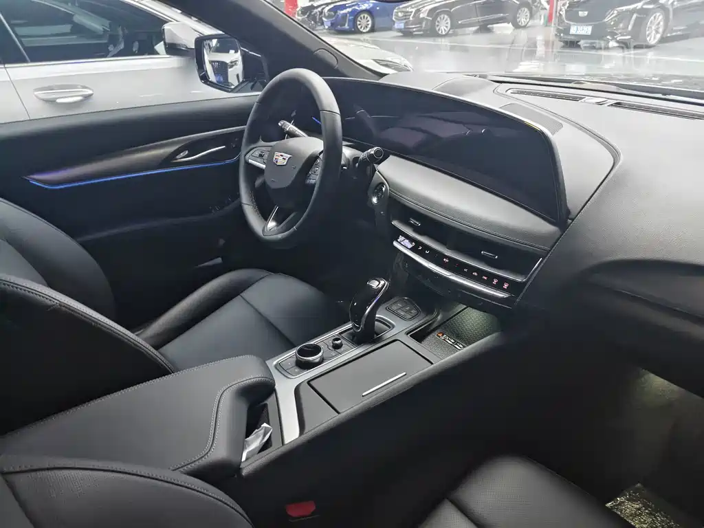 Cadillac CT5 — миниатюра 23