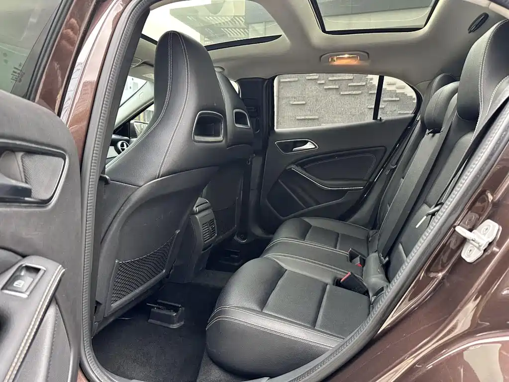 Mercedes-Benz GLA 2015 GLA 200
