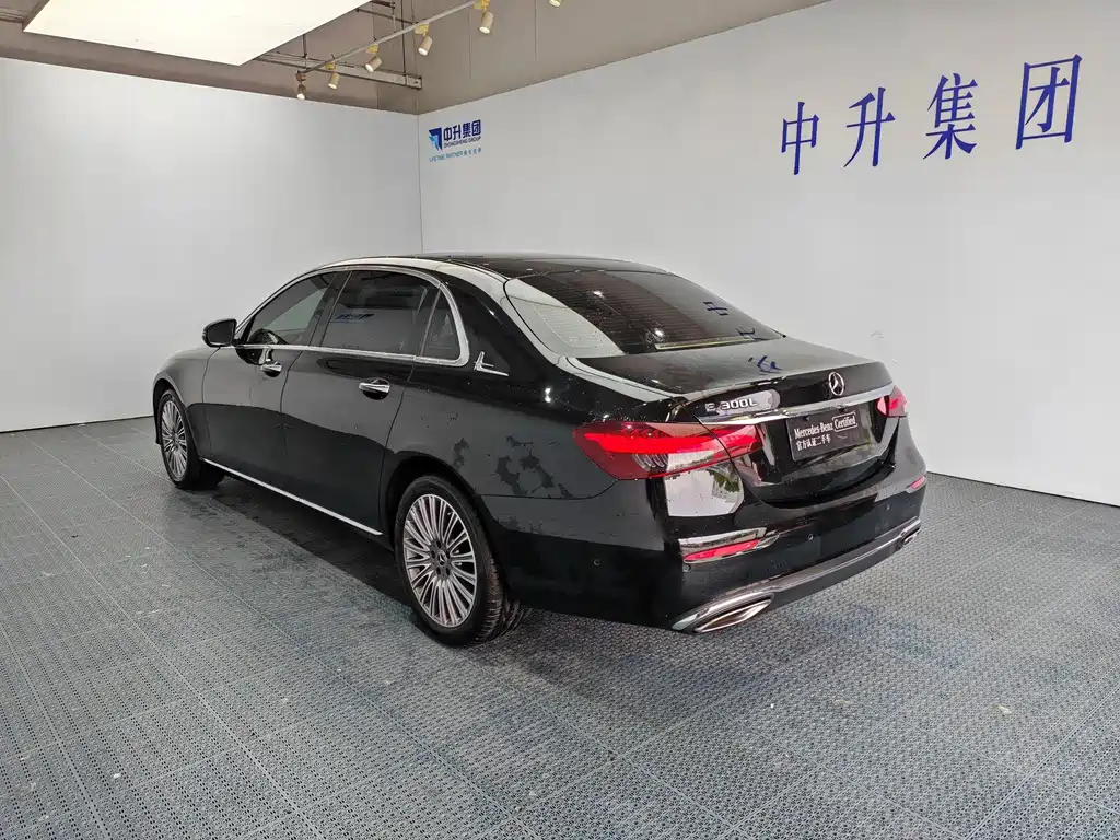 Mercedes-Benz E-Class — миниатюра 4