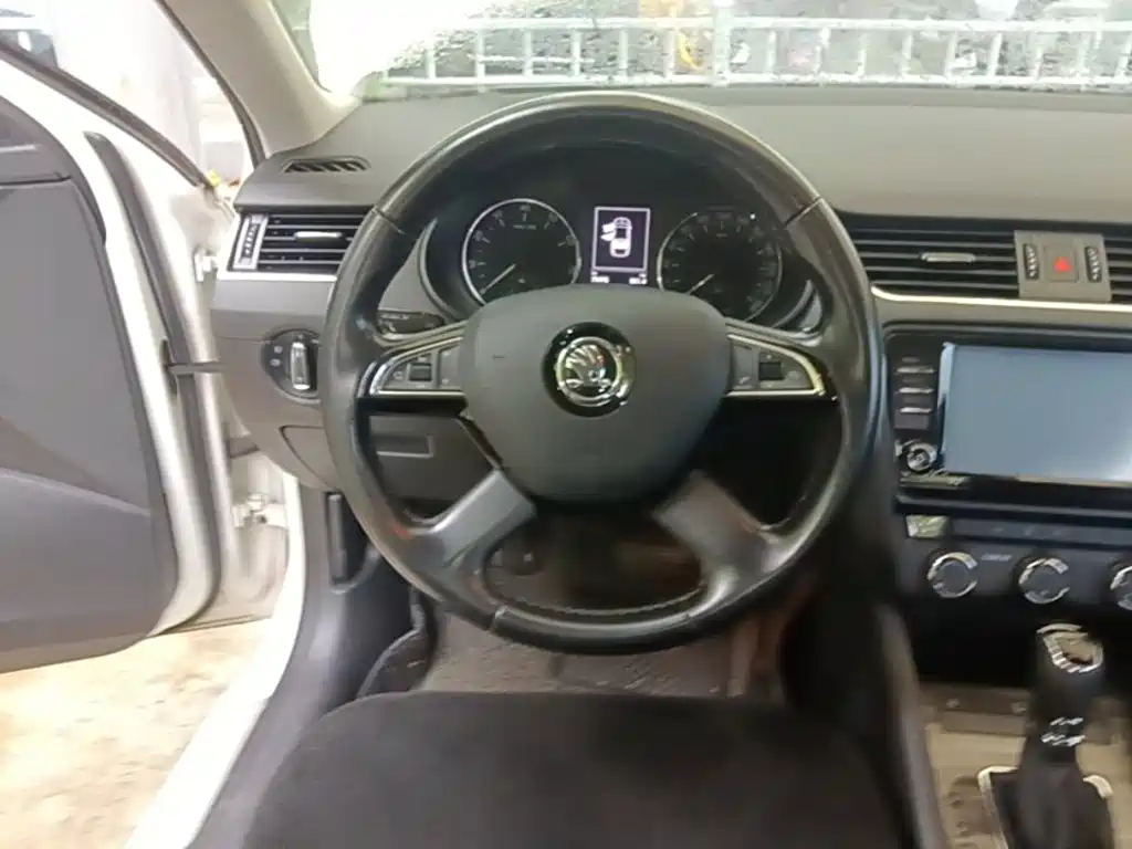 Skoda Octavia — миниатюра 15