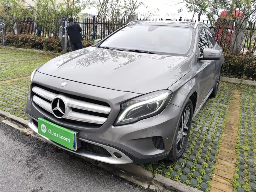 Mercedes-Benz GLA 2016