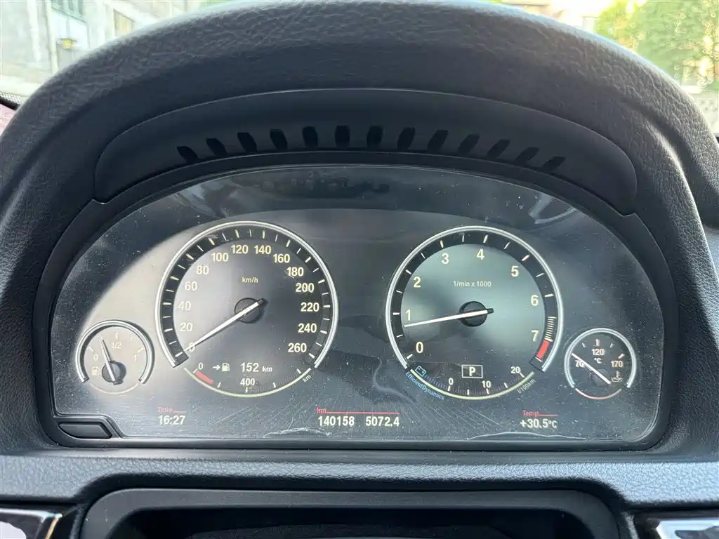 BMW 5 Series GT — миниатюра 10