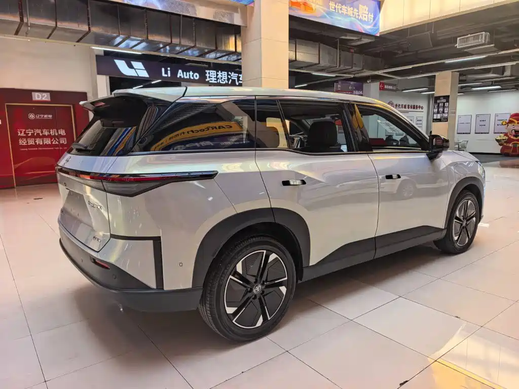 Toyota bZ3X — миниатюра 3
