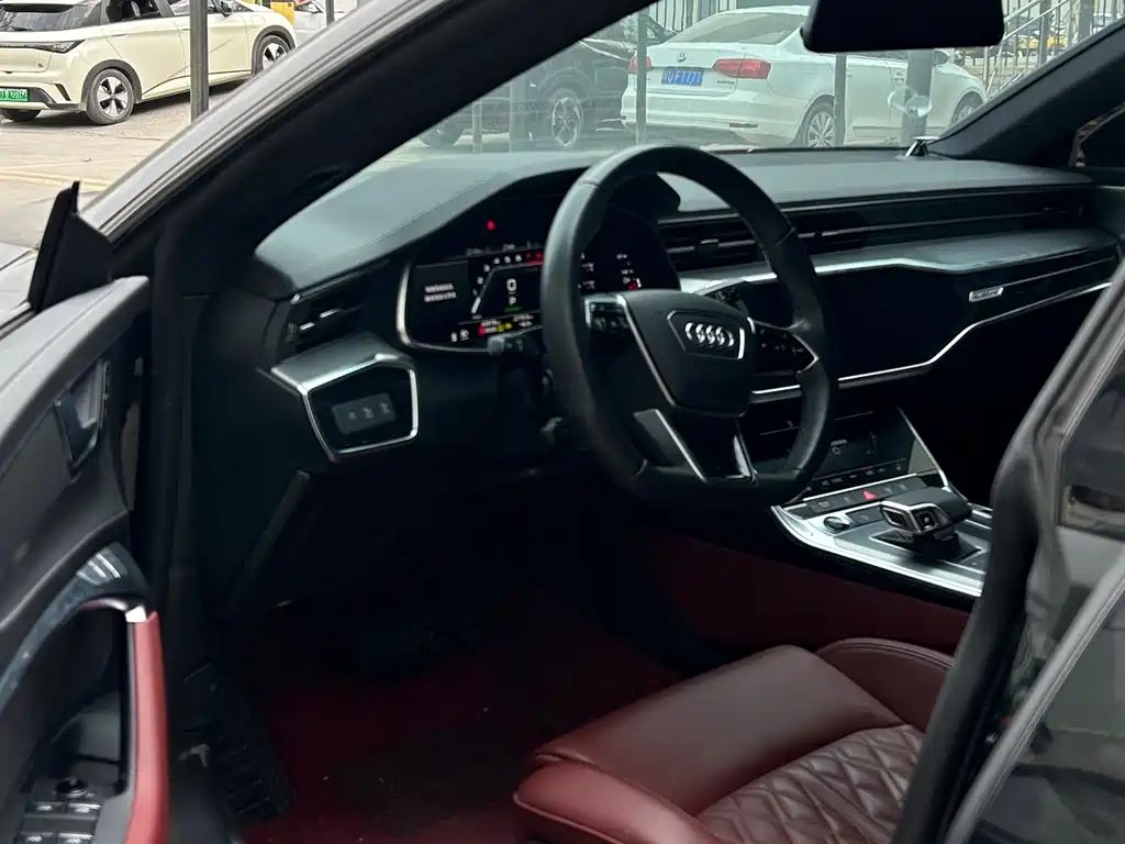 AUDI A7L