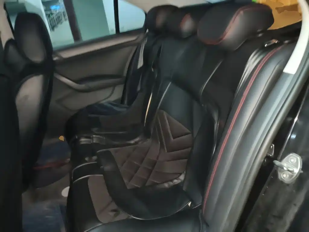 Volkswagen Santana — миниатюра 22
