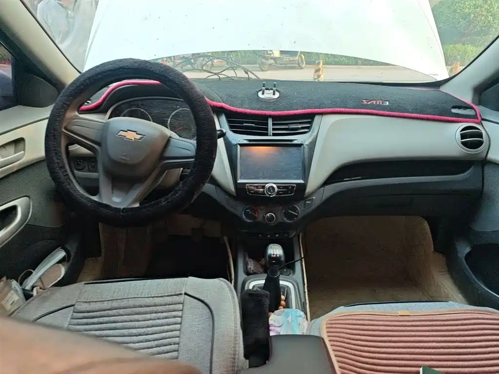 Chevrolet Sail 2015 3 1.5L MT