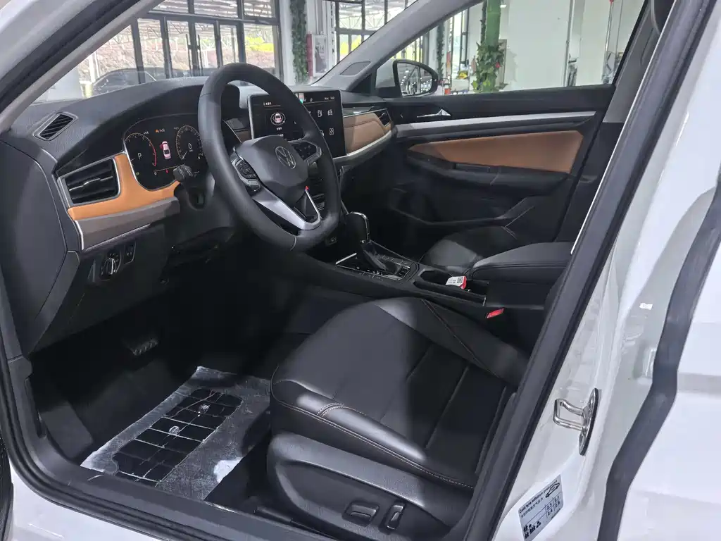 Volkswagen Bora 2023 200TSI DSG PRO