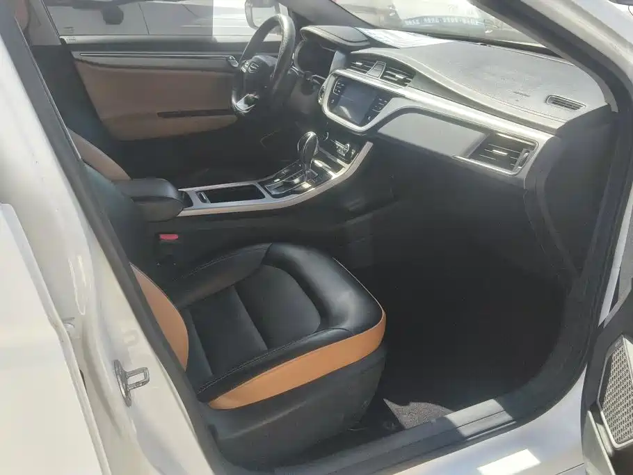 Geely Emgrand GL — миниатюра 7