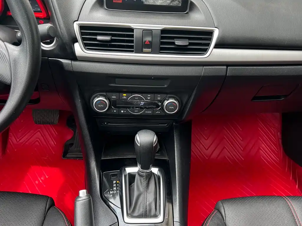 Mazda 3 Axela — миниатюра 23