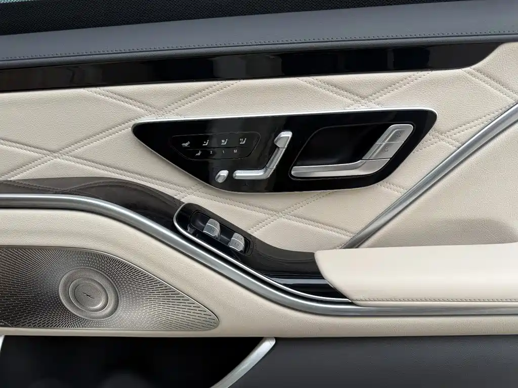 Mercedes-Benz S-Class — миниатюра 36