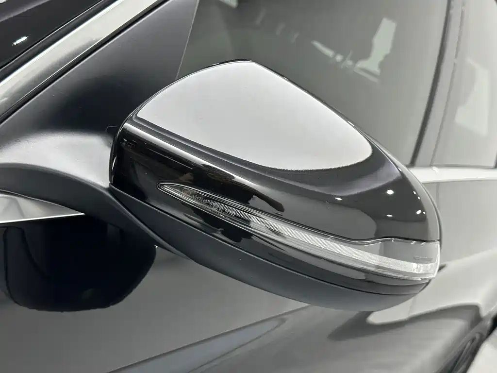 Mercedes-Benz GLC — миниатюра 23
