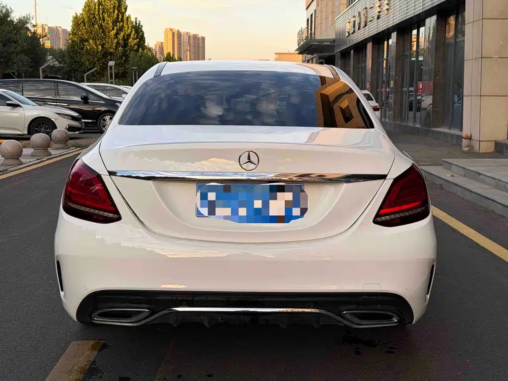 Mercedes-Benz C-Class — миниатюра 5