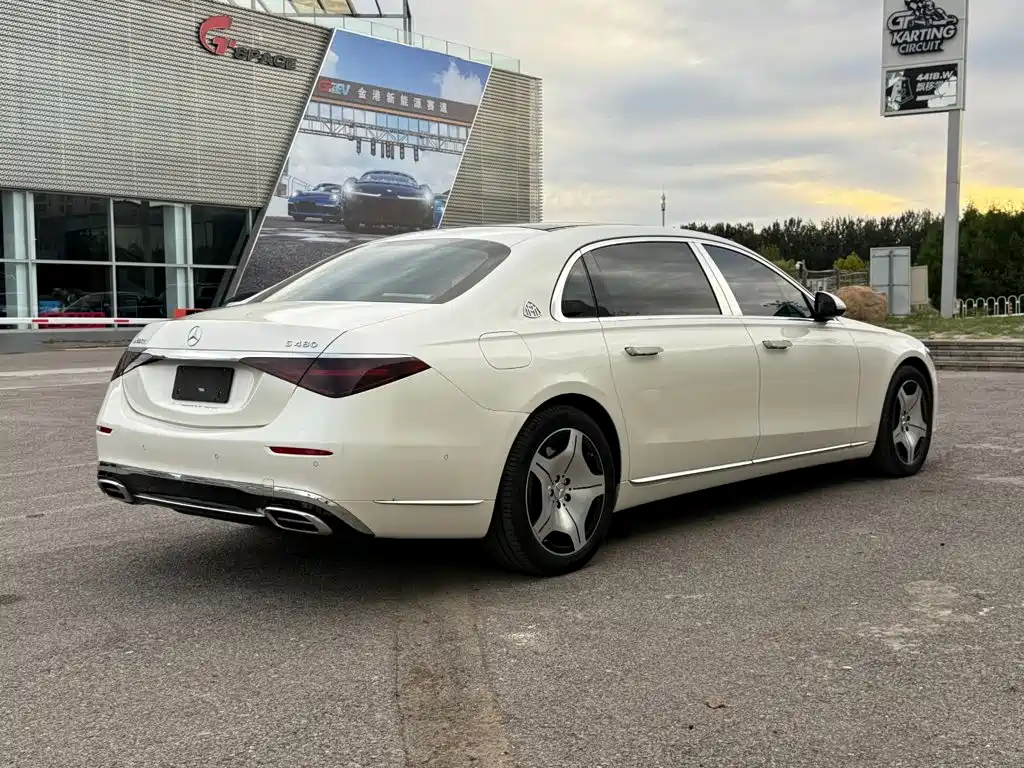 Mercedes-Benz S-Class — миниатюра 9