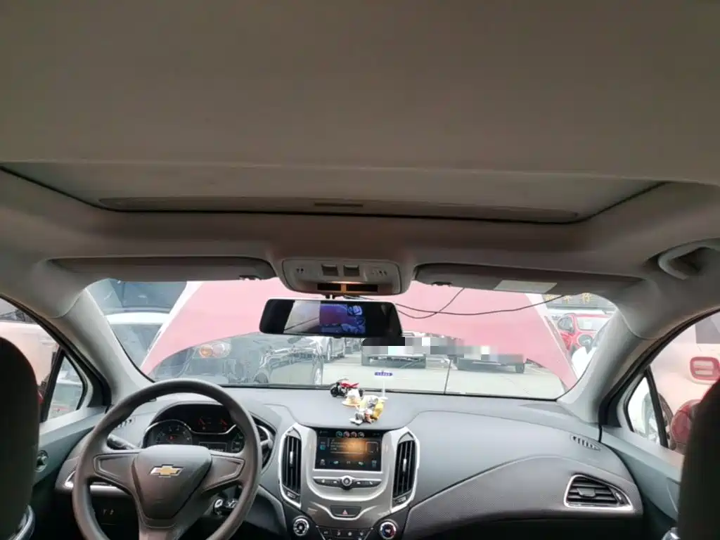 Chevrolet Cruze — миниатюра 18
