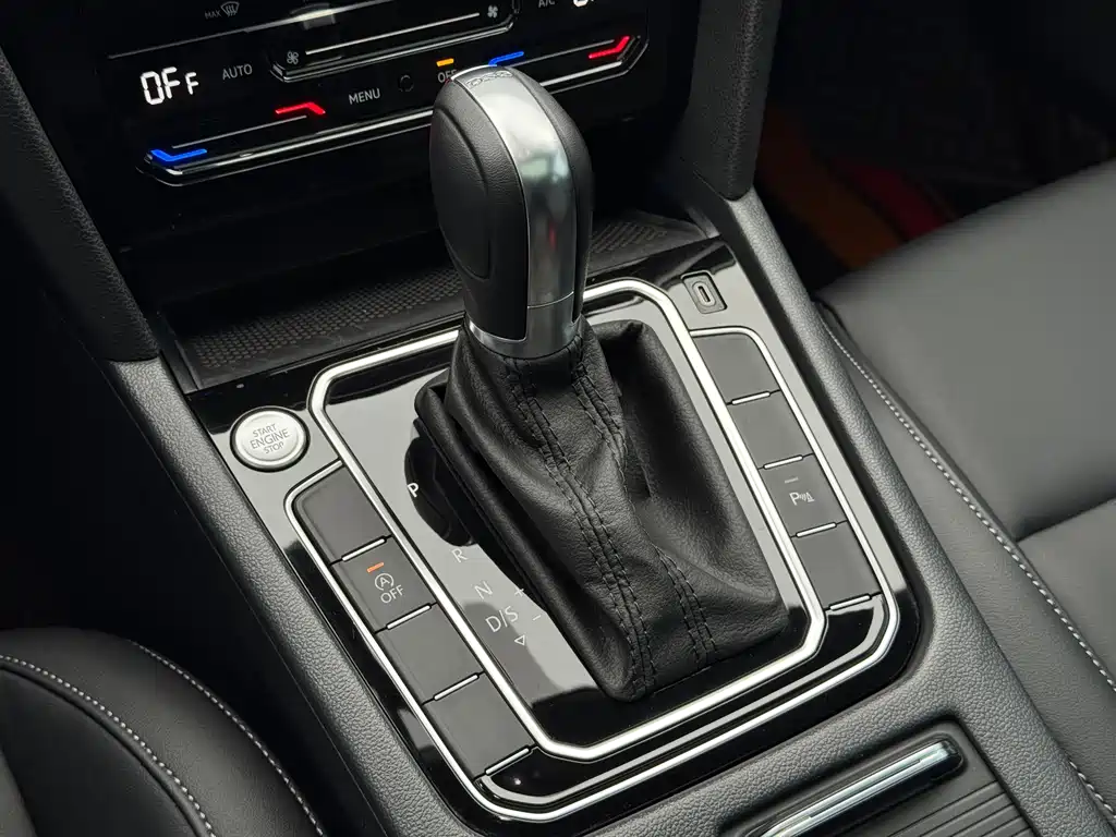 Volkswagen CC — миниатюра 10