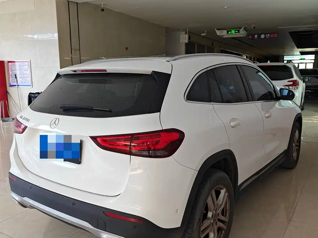 Mercedes-Benz GLA 2020 GLA 180